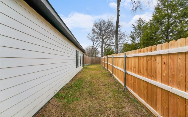 102 Buffalo Springs Road, Mabank, TX 75156, 3 Habitaciones Habitaciones , ,2 BañosBaños,Residential,En Venta,102 Buffalo Springs Road,0,21160853