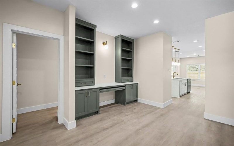 2201 Comet Trail, Granbury, TX 76048, 3 Bedrooms Bedrooms, ,2 BathroomsBathrooms,Residential,For Sale,2201 Comet Trail,0,21160857