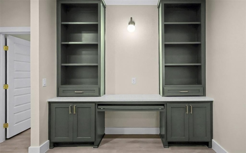 2201 Comet Trail, Granbury, TX 76048, 3 Bedrooms Bedrooms, ,2 BathroomsBathrooms,Residential,For Sale,2201 Comet Trail,0,21160857