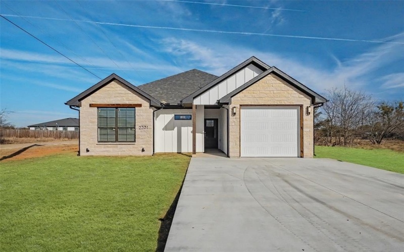2201 Comet Trail, Granbury, TX 76048, 3 Bedrooms Bedrooms, ,2 BathroomsBathrooms,Residential,For Sale,2201 Comet Trail,0,21160857