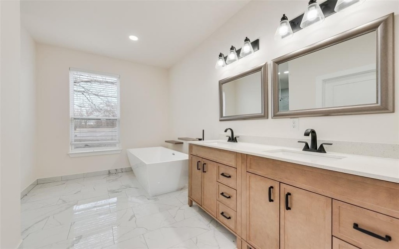 4128 Pluto Street, Dallas, TX 75212, 4 Bedrooms Bedrooms, ,3 BathroomsBathrooms,Residential,For Sale,4128 Pluto Street,0,21160931