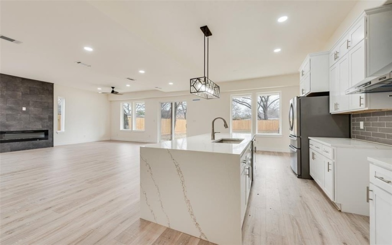 4128 Pluto Street, Dallas, TX 75212, 4 Bedrooms Bedrooms, ,3 BathroomsBathrooms,Residential,For Sale,4128 Pluto Street,0,21160931