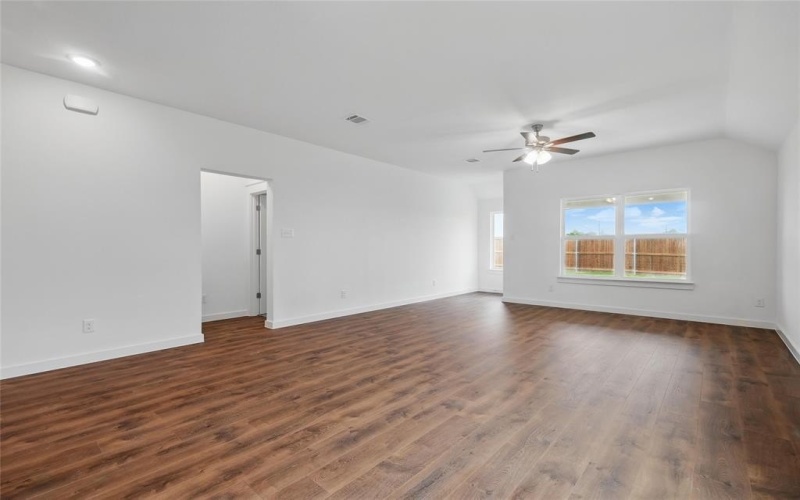 124 Patrick Henry Drive, Venus, TX 76084, 5 Habitaciones Habitaciones , ,3 BañosBaños,Residential,En Venta,124 Patrick Henry Drive,0,21161146