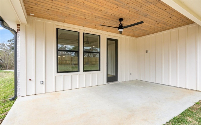 911 Augusta Drive, Lufkin, TX 75901, 3 Bedrooms Bedrooms, ,2 BathroomsBathrooms,Residential,For Sale,911 Augusta Drive,5104062
