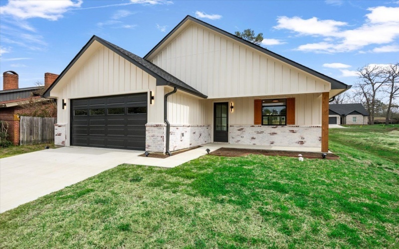 911 Augusta Drive, Lufkin, TX 75901, 3 Bedrooms Bedrooms, ,2 BathroomsBathrooms,Residential,For Sale,911 Augusta Drive,5104062