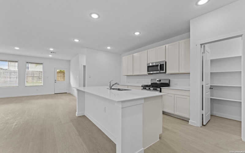 2303 Fort Davis Pass, Marion, TX 78124, 3 Habitaciones Habitaciones , ,2 BañosBaños,Residential,En Venta,2303 Fort Davis Pass,0,1935910