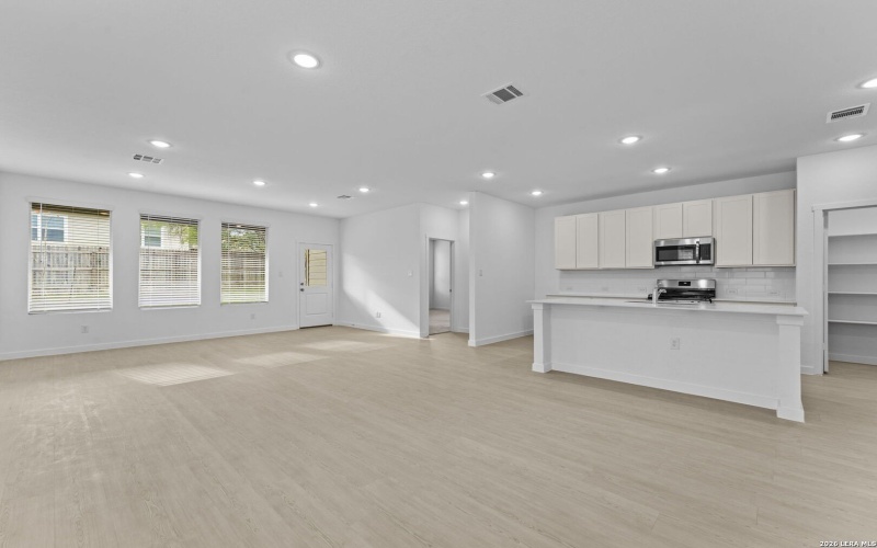 2303 Fort Davis Pass, Marion, TX 78124, 3 Habitaciones Habitaciones , ,2 BañosBaños,Residential,En Venta,2303 Fort Davis Pass,0,1935910