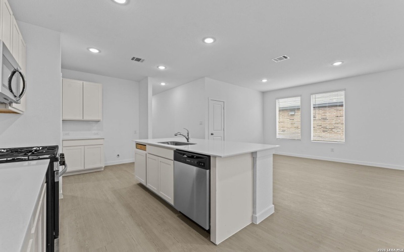 2303 Fort Davis Pass, Marion, TX 78124, 3 Habitaciones Habitaciones , ,2 BañosBaños,Residential,En Venta,2303 Fort Davis Pass,0,1935910