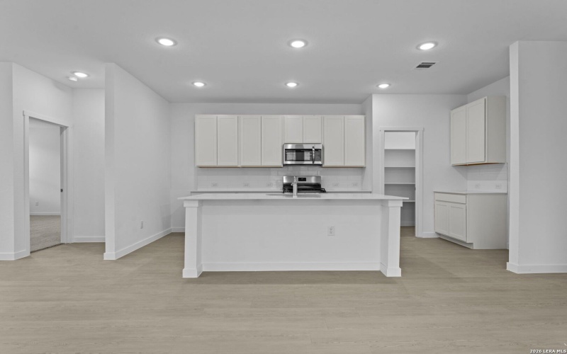 2307 Fort Davis Pass, Marion, TX 78124, 4 Habitaciones Habitaciones , ,3 BañosBaños,Residential,En Venta,2307 Fort Davis Pass,0,1935954