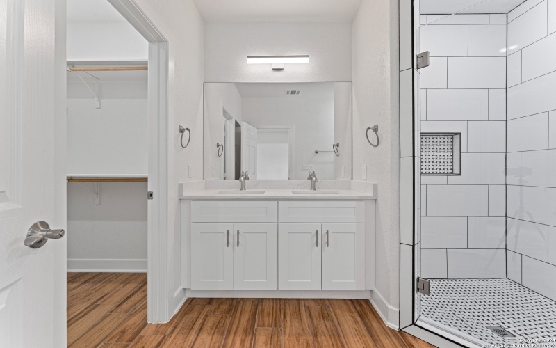 2115 SW 19TH ST, San Antonio, TX 78207, 3 Bedrooms Bedrooms, ,2 BathroomsBathrooms,Residential,For Sale,2115 SW 19TH ST,0,1936122