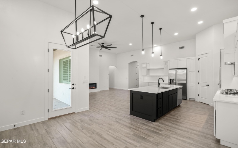 1815 Schyler Love Lane, El Paso, TX 79928, 4 Habitaciones Habitaciones , ,3 BañosBaños,Residential,En Venta,1815 Schyler Love Lane,0,937113