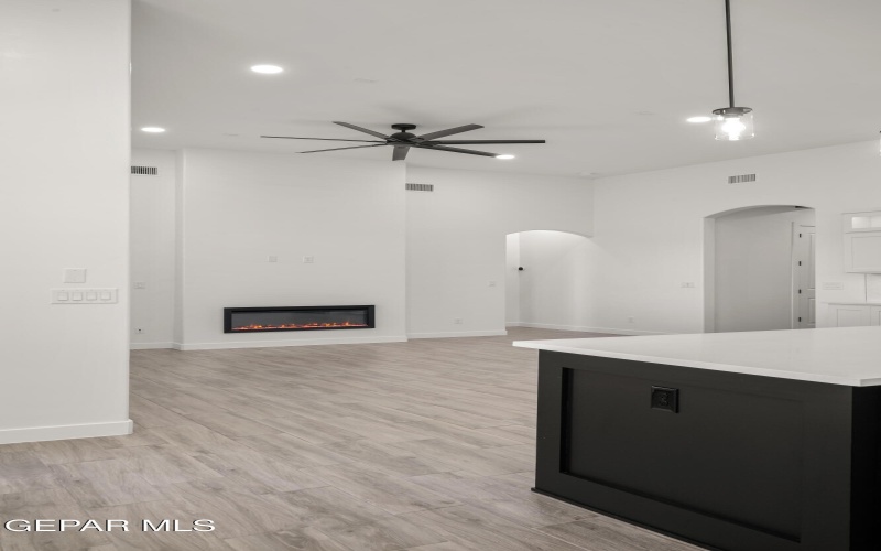 1815 Schyler Love Lane, El Paso, TX 79928, 4 Habitaciones Habitaciones , ,3 BañosBaños,Residential,En Venta,1815 Schyler Love Lane,0,937113