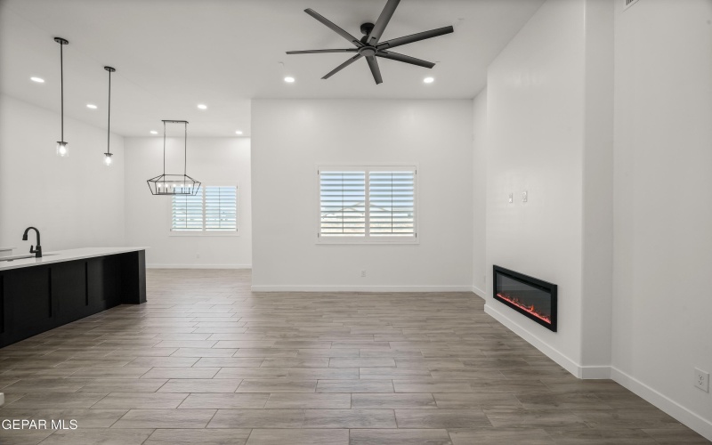 1815 Schyler Love Lane, El Paso, TX 79928, 4 Habitaciones Habitaciones , ,3 BañosBaños,Residential,En Venta,1815 Schyler Love Lane,0,937113