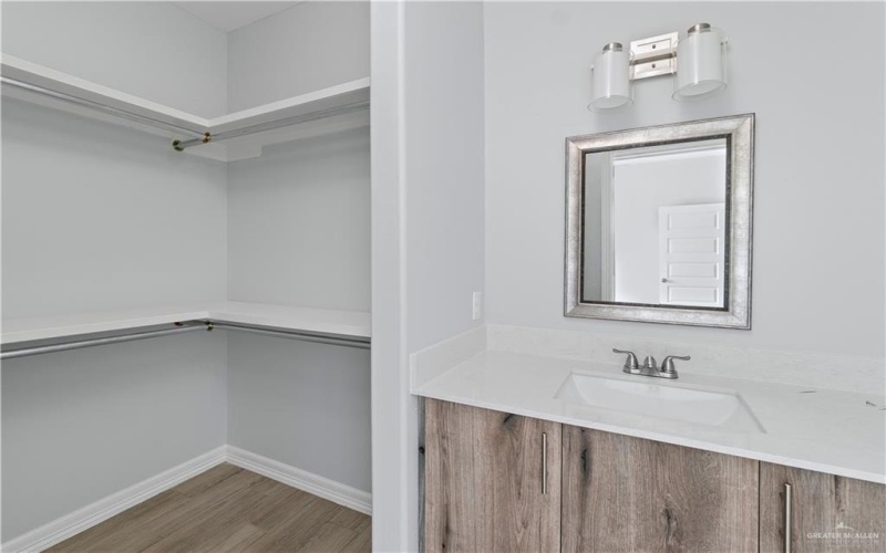 2212 Camille Street, Weslaco, TX 78596, 4 Habitaciones Habitaciones , ,2 BañosBaños,Residential,En Venta,2212 Camille Street,0,492424