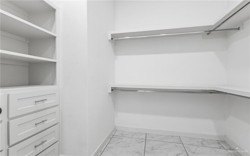 23716 Santa Barbara Street, Edinburg, TX 78542, 3 Habitaciones Habitaciones , ,2 BañosBaños,Residential,En Venta,23716 Santa Barbara Street,0,492973