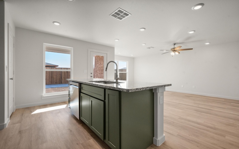 8317 24th Street, Lubbock, TX 79407, 3 Habitaciones Habitaciones , ,2 BañosBaños,Residential,En Venta,8317 24th Street,0,202601131