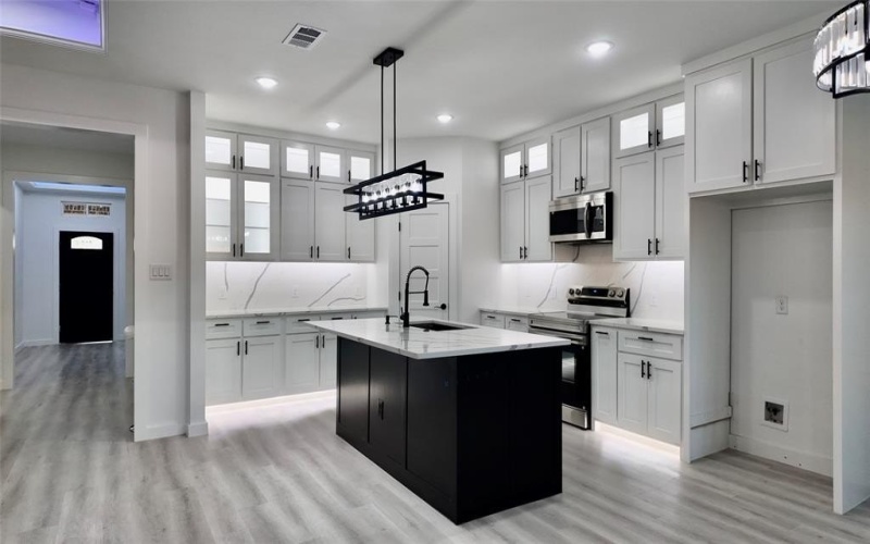 2202 Lake shore Lane, Red Oak, TX 75154, 3 Habitaciones Habitaciones , ,2 BañosBaños,Residential,En Venta,2202 Lake shore Lane,0,21156914