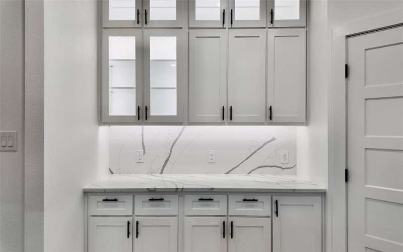 2202 Lake shore Lane, Red Oak, TX 75154, 3 Habitaciones Habitaciones , ,2 BañosBaños,Residential,En Venta,2202 Lake shore Lane,0,21156914