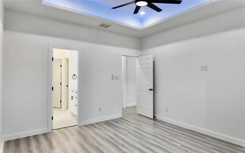 2202 Lake shore Lane, Red Oak, TX 75154, 3 Habitaciones Habitaciones , ,2 BañosBaños,Residential,En Venta,2202 Lake shore Lane,0,21156914