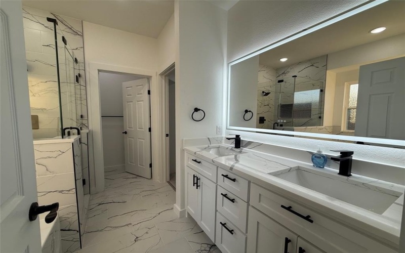 2202 Lake shore Lane, Red Oak, TX 75154, 3 Habitaciones Habitaciones , ,2 BañosBaños,Residential,En Venta,2202 Lake shore Lane,0,21156914