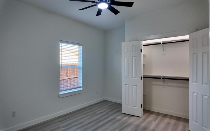 2202 Lake shore Lane, Red Oak, TX 75154, 3 Habitaciones Habitaciones , ,2 BañosBaños,Residential,En Venta,2202 Lake shore Lane,0,21156914