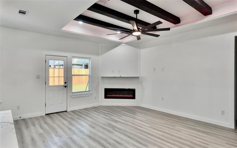 2202 Lake shore Lane, Red Oak, TX 75154, 3 Habitaciones Habitaciones , ,2 BañosBaños,Residential,En Venta,2202 Lake shore Lane,0,21156914