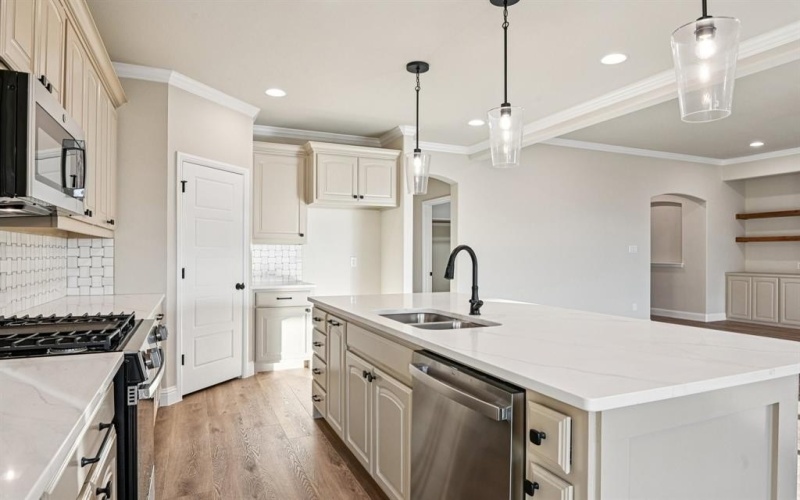 213 Navajo Trail, Alvarado, TX 76009, 3 Habitaciones Habitaciones , ,2 BañosBaños,Residential,En Venta,213 Navajo Trail,0,21161833