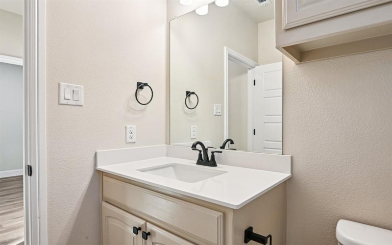 213 Navajo Trail, Alvarado, TX 76009, 3 Habitaciones Habitaciones , ,2 BañosBaños,Residential,En Venta,213 Navajo Trail,0,21161833