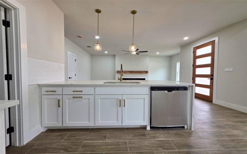 2507 Lakeridge Drive, Granbury, TX 76048, 4 Bedrooms Bedrooms, ,2 BathroomsBathrooms,Residential,For Sale,2507 Lakeridge Drive,0,21161895