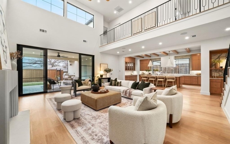 6814 Dalhart Lane, Dallas, TX 75214, 5 Bedrooms Bedrooms, ,5 BathroomsBathrooms,Residential,For Sale,6814 Dalhart Lane,0,21158299