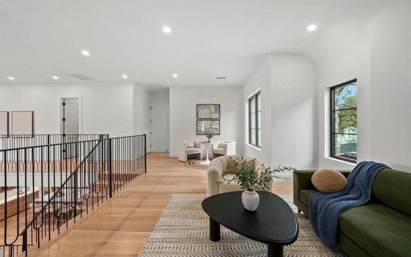 6814 Dalhart Lane, Dallas, TX 75214, 5 Bedrooms Bedrooms, ,5 BathroomsBathrooms,Residential,For Sale,6814 Dalhart Lane,0,21158299