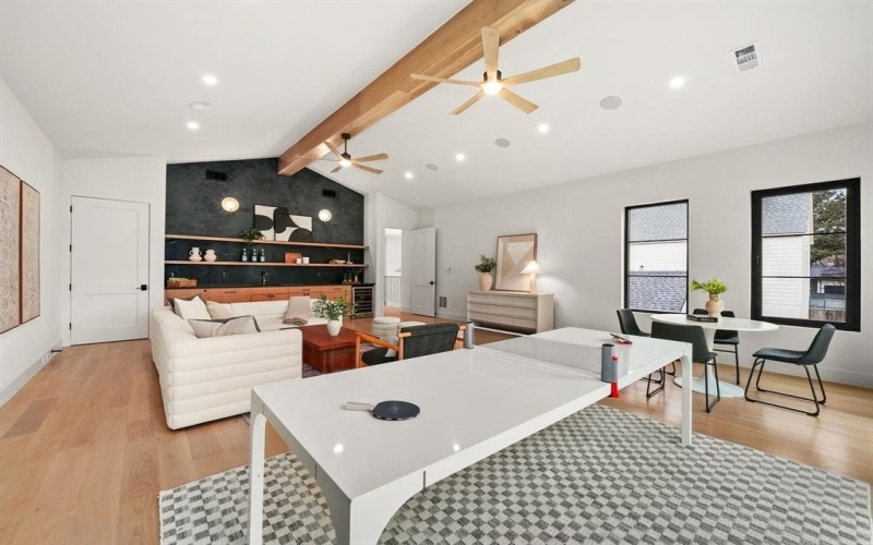 6814 Dalhart Lane, Dallas, TX 75214, 5 Bedrooms Bedrooms, ,5 BathroomsBathrooms,Residential,For Sale,6814 Dalhart Lane,0,21158299