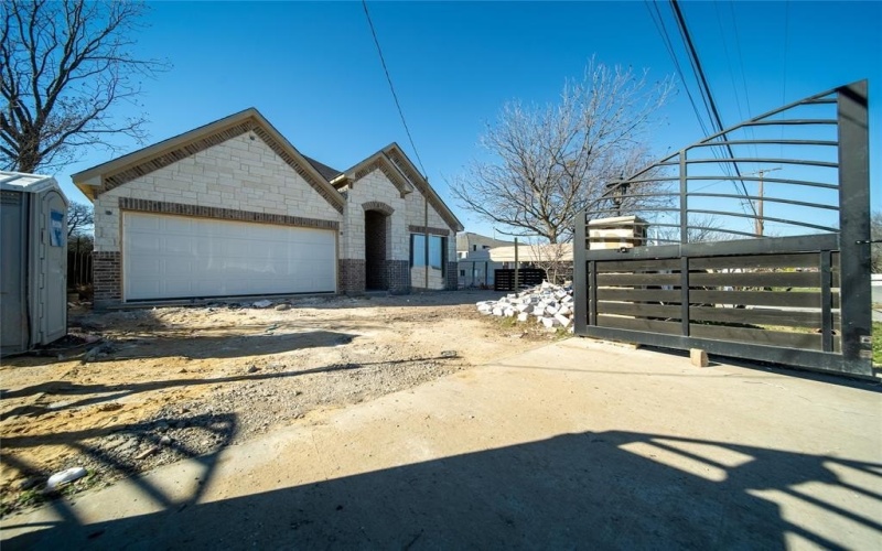 2215 Crystal Drive, Balch Springs, TX 75180, 4 Bedrooms Bedrooms, ,2 BathroomsBathrooms,Residential,For Sale,2215 Crystal Drive,0,21159593