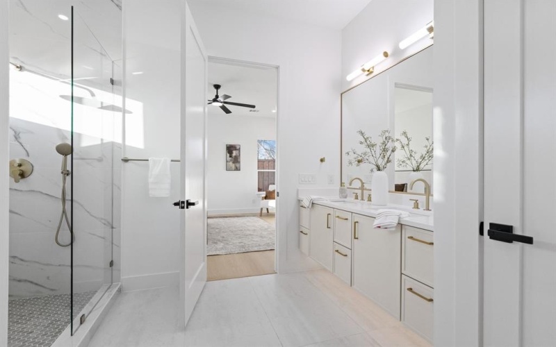 1967 Gallagher Street, Dallas, TX 75212, 5 Bedrooms Bedrooms, ,5 BathroomsBathrooms,Residential,For Sale,1967 Gallagher Street,0,21159691