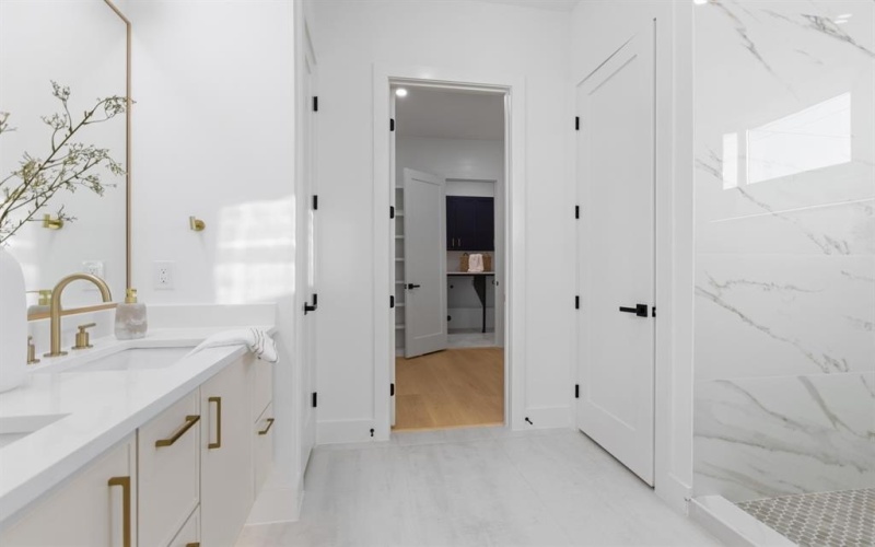 1967 Gallagher Street, Dallas, TX 75212, 5 Bedrooms Bedrooms, ,5 BathroomsBathrooms,Residential,For Sale,1967 Gallagher Street,0,21159691