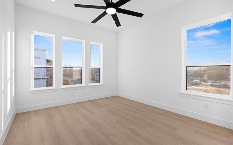 1967 Gallagher Street, Dallas, TX 75212, 5 Bedrooms Bedrooms, ,5 BathroomsBathrooms,Residential,For Sale,1967 Gallagher Street,0,21159691