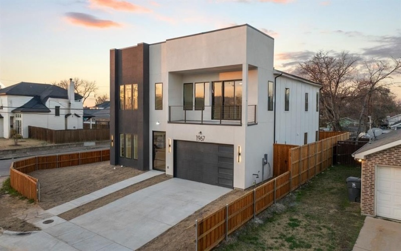 1967 Gallagher Street, Dallas, TX 75212, 5 Bedrooms Bedrooms, ,5 BathroomsBathrooms,Residential,For Sale,1967 Gallagher Street,0,21159691