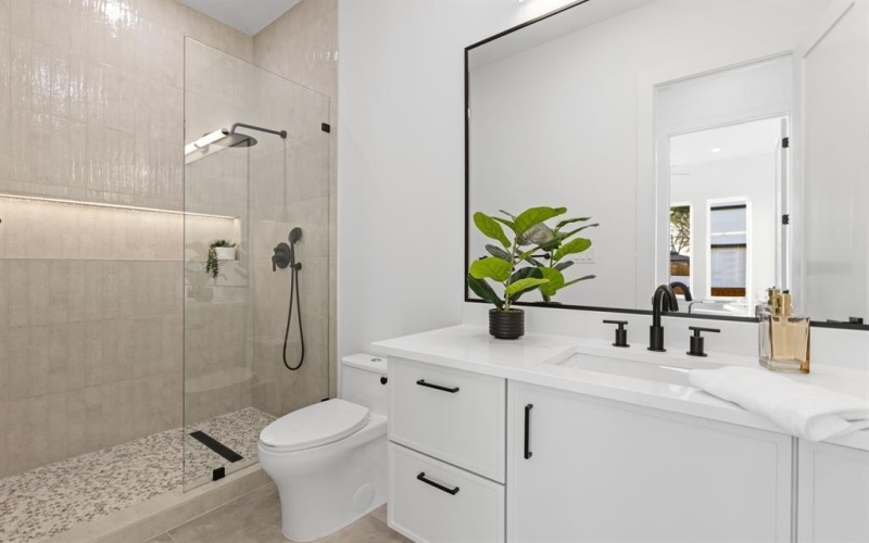 1967 Gallagher Street, Dallas, TX 75212, 5 Bedrooms Bedrooms, ,5 BathroomsBathrooms,Residential,For Sale,1967 Gallagher Street,0,21159691