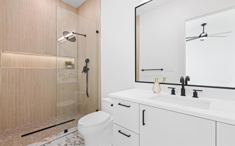 1967 Gallagher Street, Dallas, TX 75212, 5 Bedrooms Bedrooms, ,5 BathroomsBathrooms,Residential,For Sale,1967 Gallagher Street,0,21159691