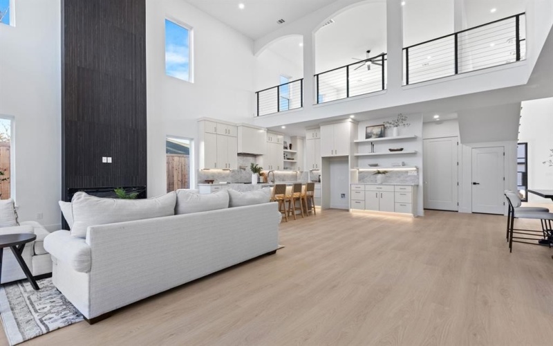 1967 Gallagher Street, Dallas, TX 75212, 5 Bedrooms Bedrooms, ,5 BathroomsBathrooms,Residential,For Sale,1967 Gallagher Street,0,21159691