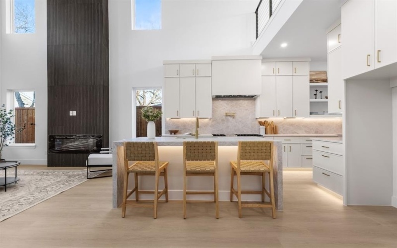 1967 Gallagher Street, Dallas, TX 75212, 5 Bedrooms Bedrooms, ,5 BathroomsBathrooms,Residential,For Sale,1967 Gallagher Street,0,21159691