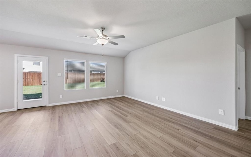 6632 Creek Edge Circle, Fort Worth, TX 76036, 4 Habitaciones Habitaciones , ,3 BañosBaños,Residential,En Venta,6632 Creek Edge Circle,0,21159792