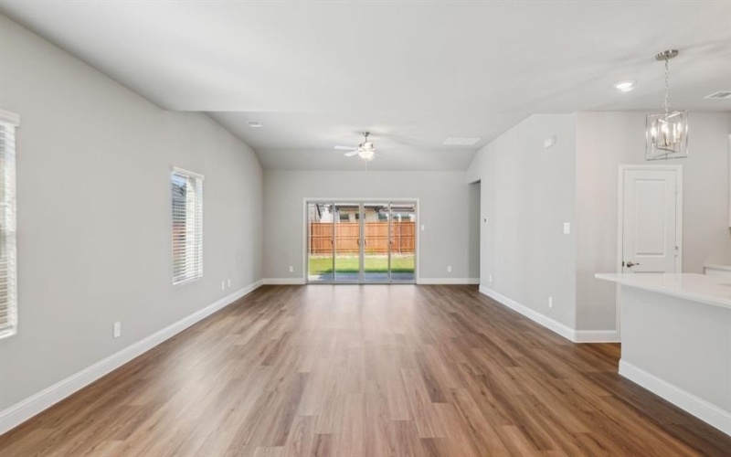 6620 Creek Edge Circle, Fort Worth, TX 76036, 4 Habitaciones Habitaciones , ,3 BañosBaños,Residential,En Venta,6620 Creek Edge Circle,0,21159798