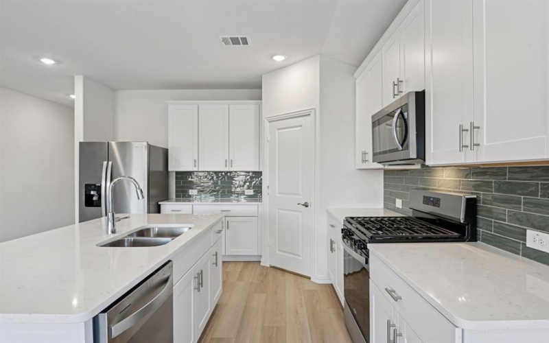 2203 Rannoch Street, Sherman, TX 75092, 4 Bedrooms Bedrooms, ,3 BathroomsBathrooms,Residential,For Sale,2203 Rannoch Street,0,21159800