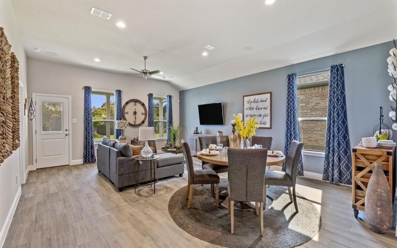 2500 GOLDFINCH Drive, Denton, TX 76205, 4 Habitaciones Habitaciones , ,2 BañosBaños,Residential,En Venta,2500 GOLDFINCH Drive,0,21160025