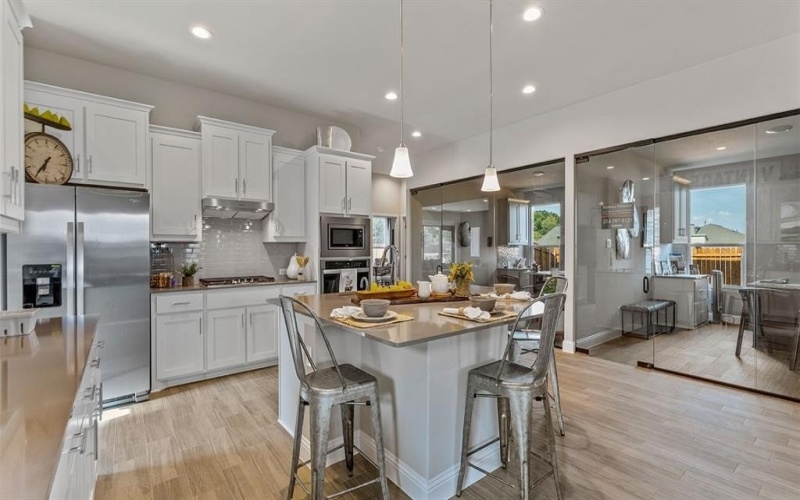 2500 GOLDFINCH Drive, Denton, TX 76205, 4 Habitaciones Habitaciones , ,2 BañosBaños,Residential,En Venta,2500 GOLDFINCH Drive,0,21160025