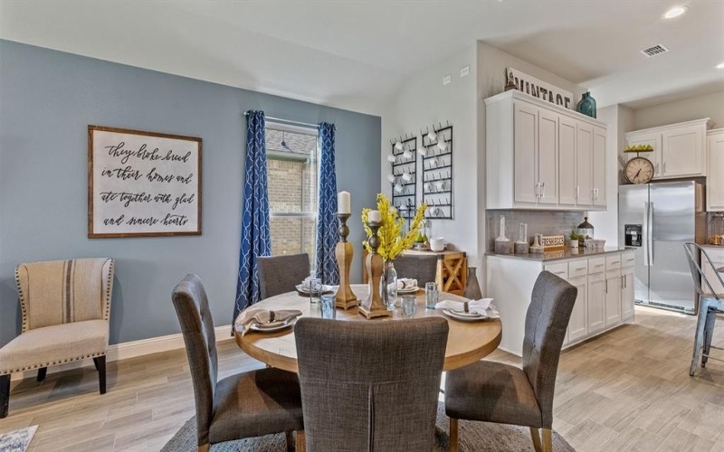 2500 GOLDFINCH Drive, Denton, TX 76205, 4 Habitaciones Habitaciones , ,2 BañosBaños,Residential,En Venta,2500 GOLDFINCH Drive,0,21160025