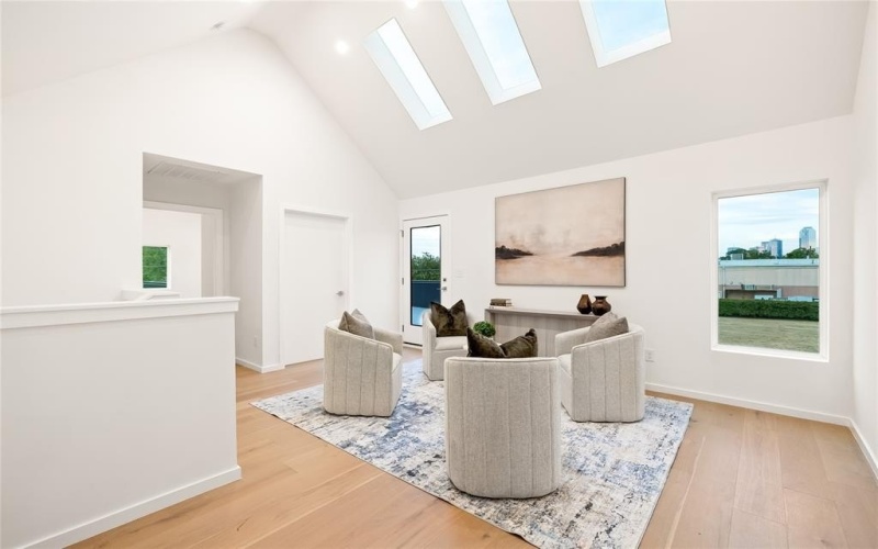 825 Nomas Street, Dallas, TX 75212, 4 Bedrooms Bedrooms, ,3 BathroomsBathrooms,Residential,For Sale,825 Nomas Street,0,21160893