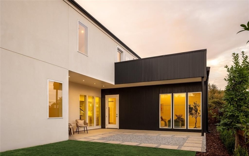 825 Nomas Street, Dallas, TX 75212, 4 Bedrooms Bedrooms, ,3 BathroomsBathrooms,Residential,For Sale,825 Nomas Street,0,21160893