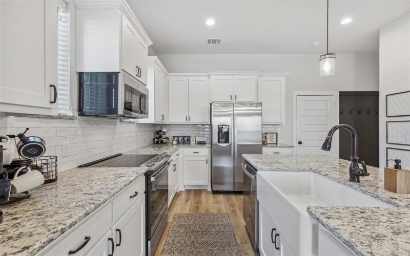 4201-4209 Avion Drive, Sanger, TX 76266, 15 Bedrooms Bedrooms, ,10 BathroomsBathrooms,Residential,For Sale,4201-4209 Avion Drive,20509021